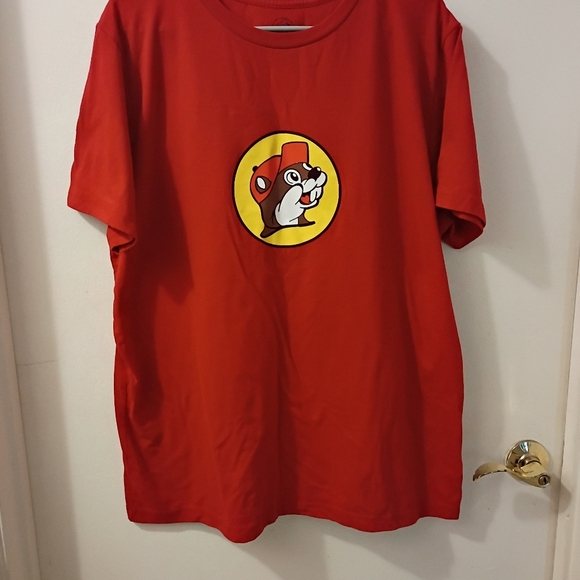 Buc-ees Classic Red Beaver Logo Shirt Adult XL - Picture 3 of 4
